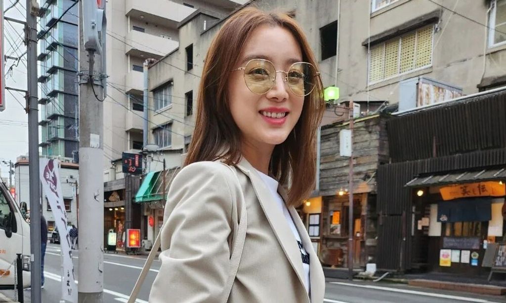 P-6041_C1_celeb1