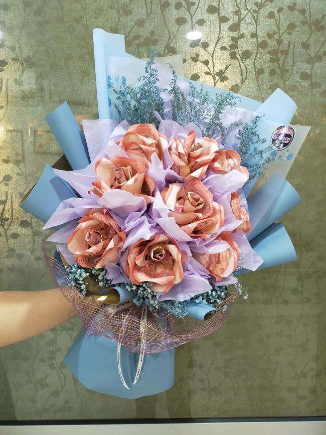 Seremban Flower Delivery / Moon Florist | Featured Collections - REAL MONEY BOUQUET