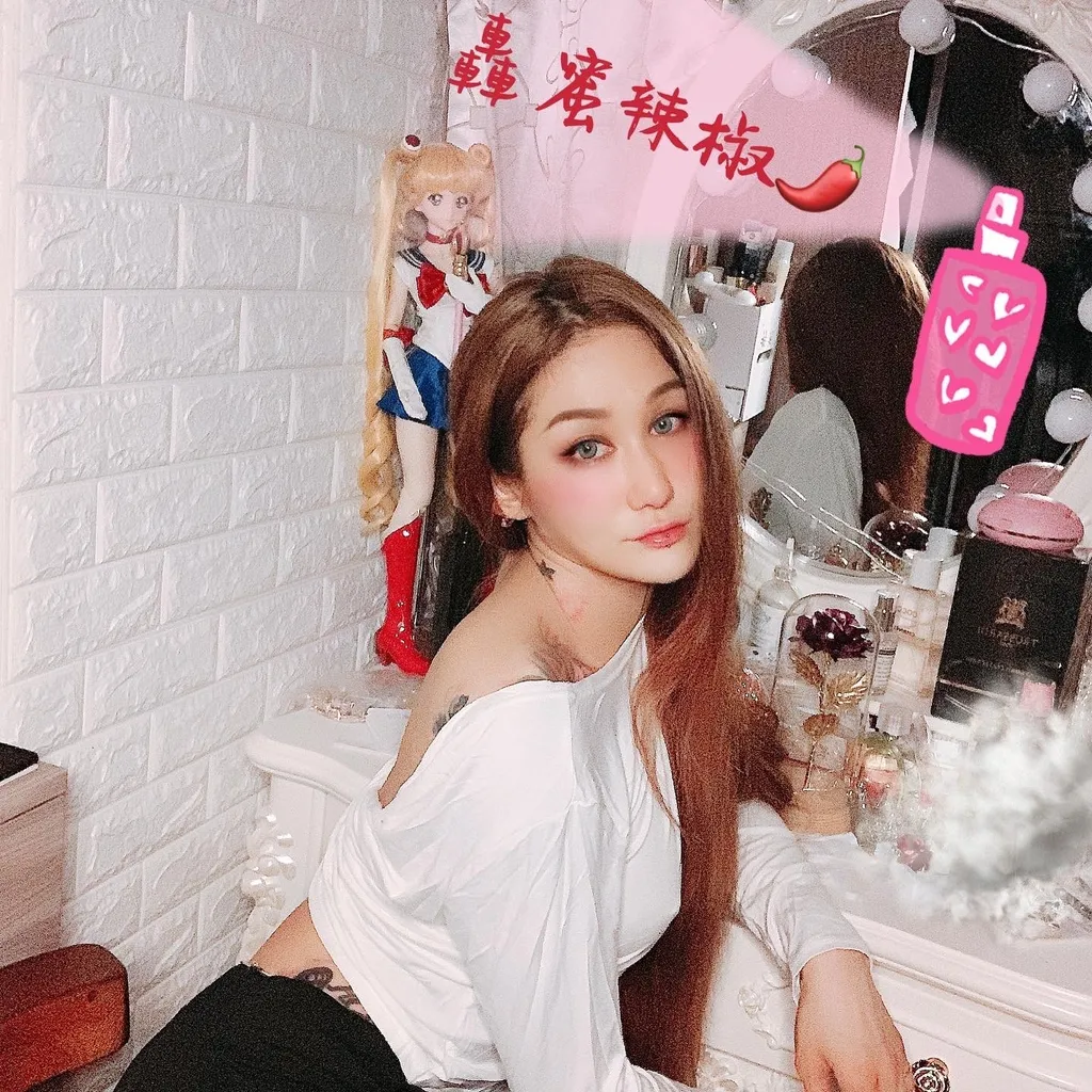 純色春夏長袖休閒性感扭結一字領大露背一衣二穿顯瘦 Honeychili