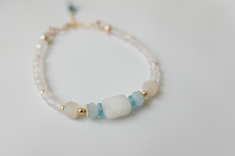 Oceanic Holiday Gemstone Bracelet | 海洋風格環式手鍊