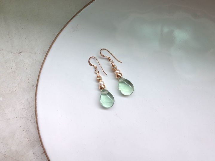 Lake Inspired Earring | 湖水綠清透水滴耳環-1