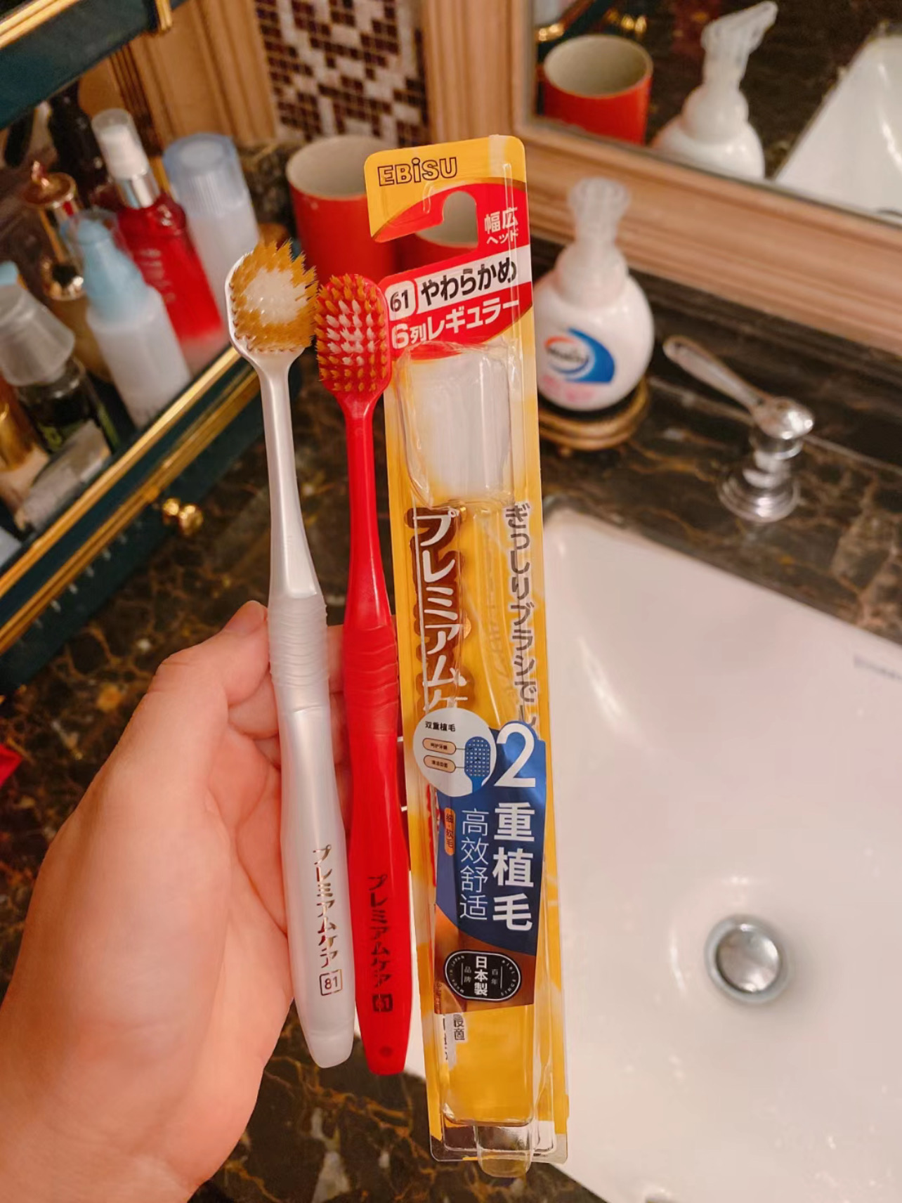 DFF40E5A-5D5B-4285-8FEB-704633CC0D5C