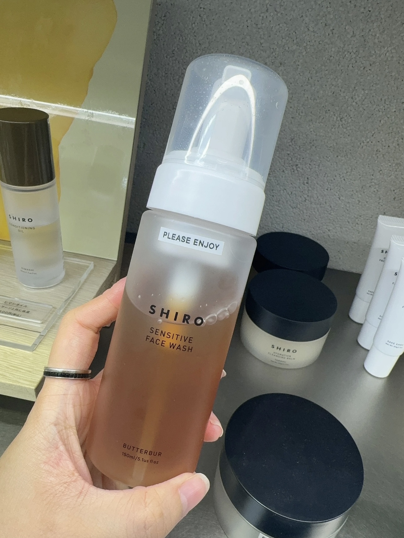 02d2de44c46330e5c5e68c9c66778447