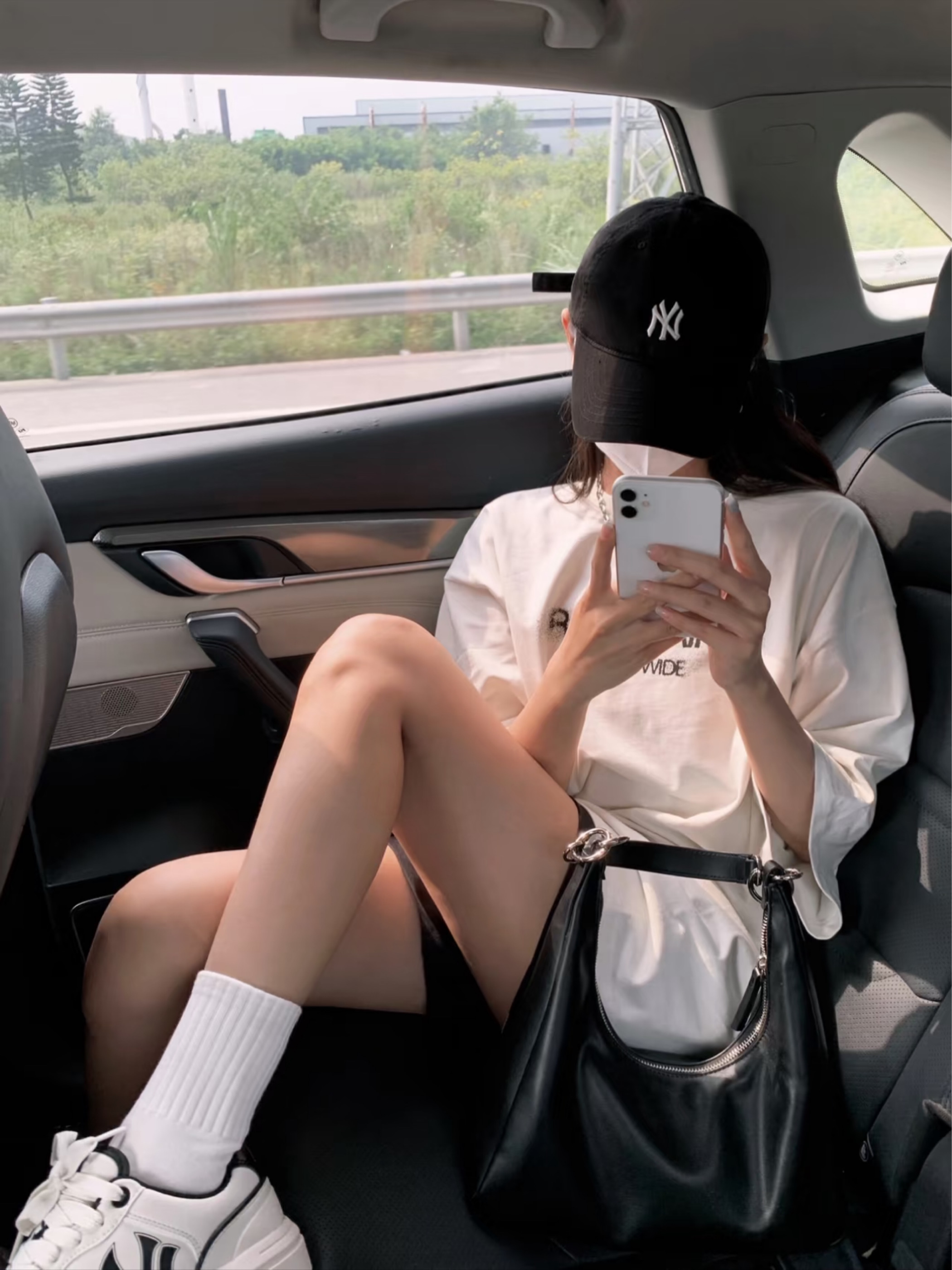 4B1D780C-54F0-4F51-B50C-8FCD238C24A5