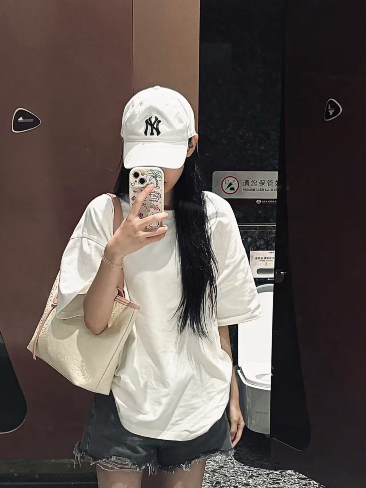 41411AF0-ED40-434F-ABBB-65F61CC47976