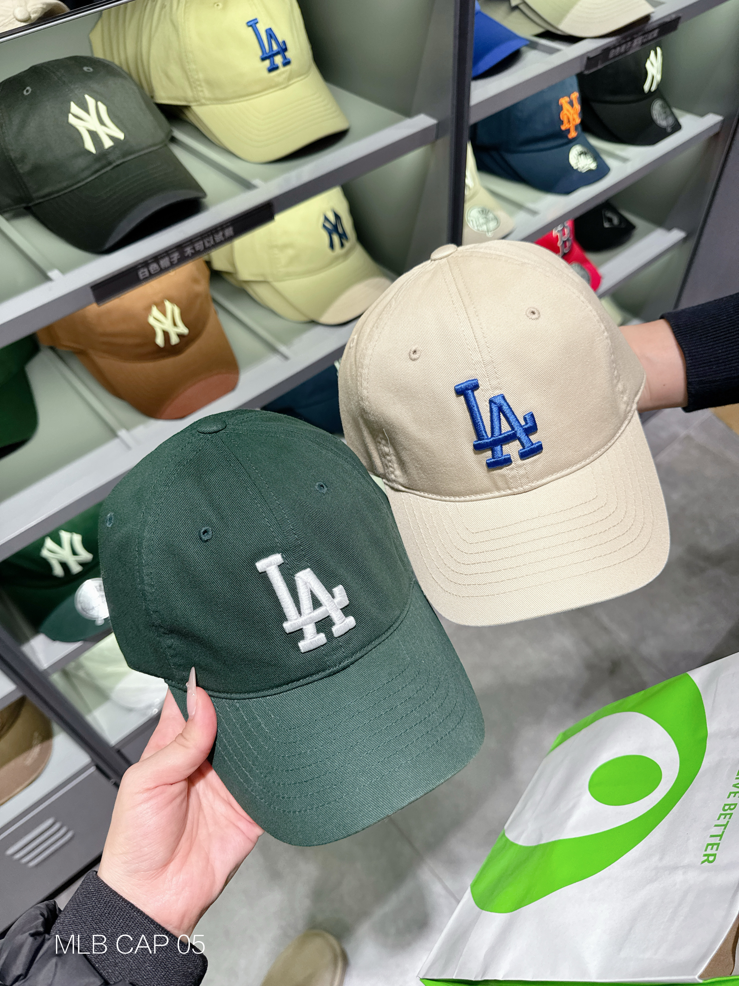 D6EF7596-AD42-4AC3-B3D7-CFF7AD6187B8