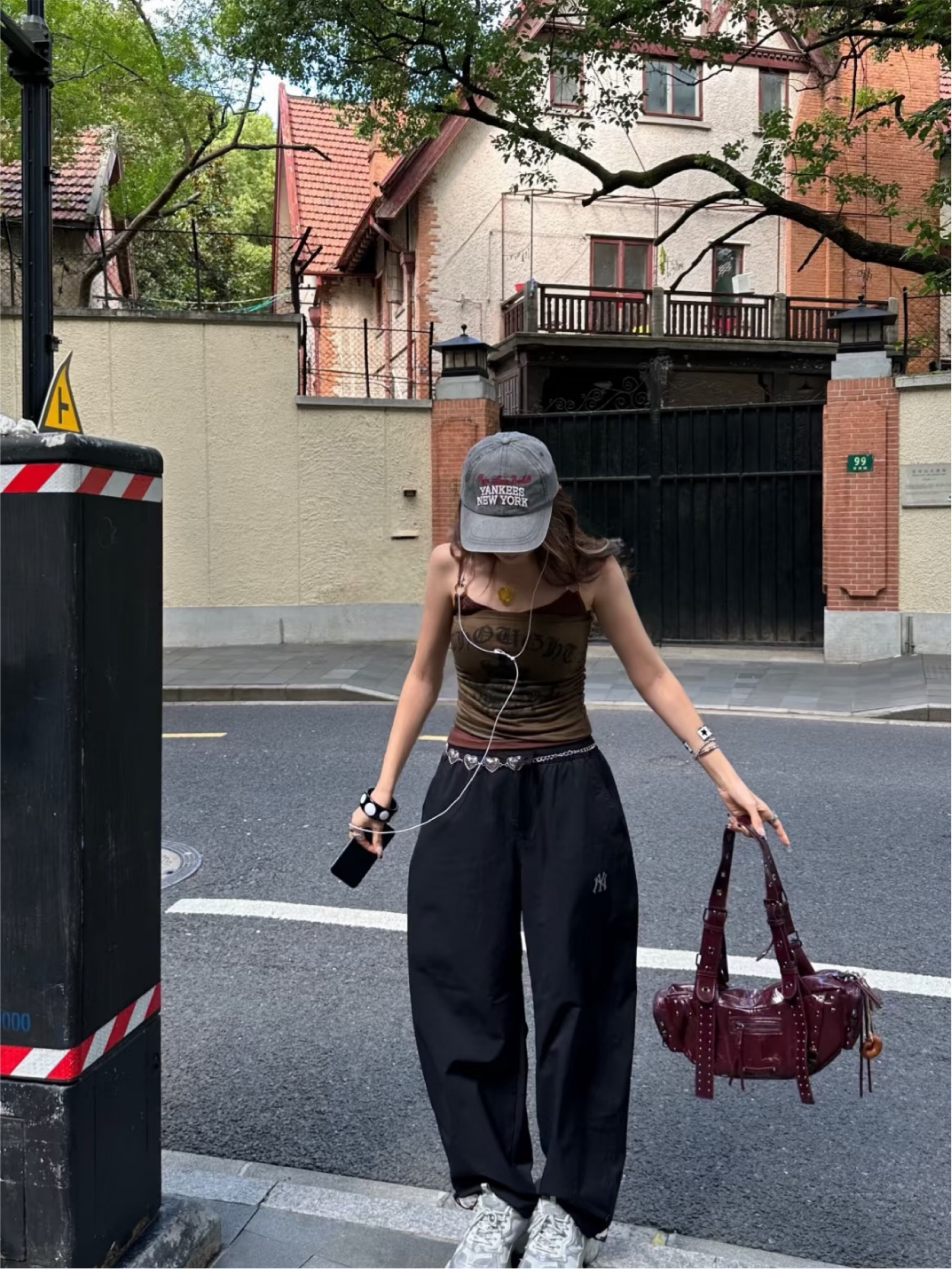 B74BBF3A-0464-41E9-9908-956EF1E308A3