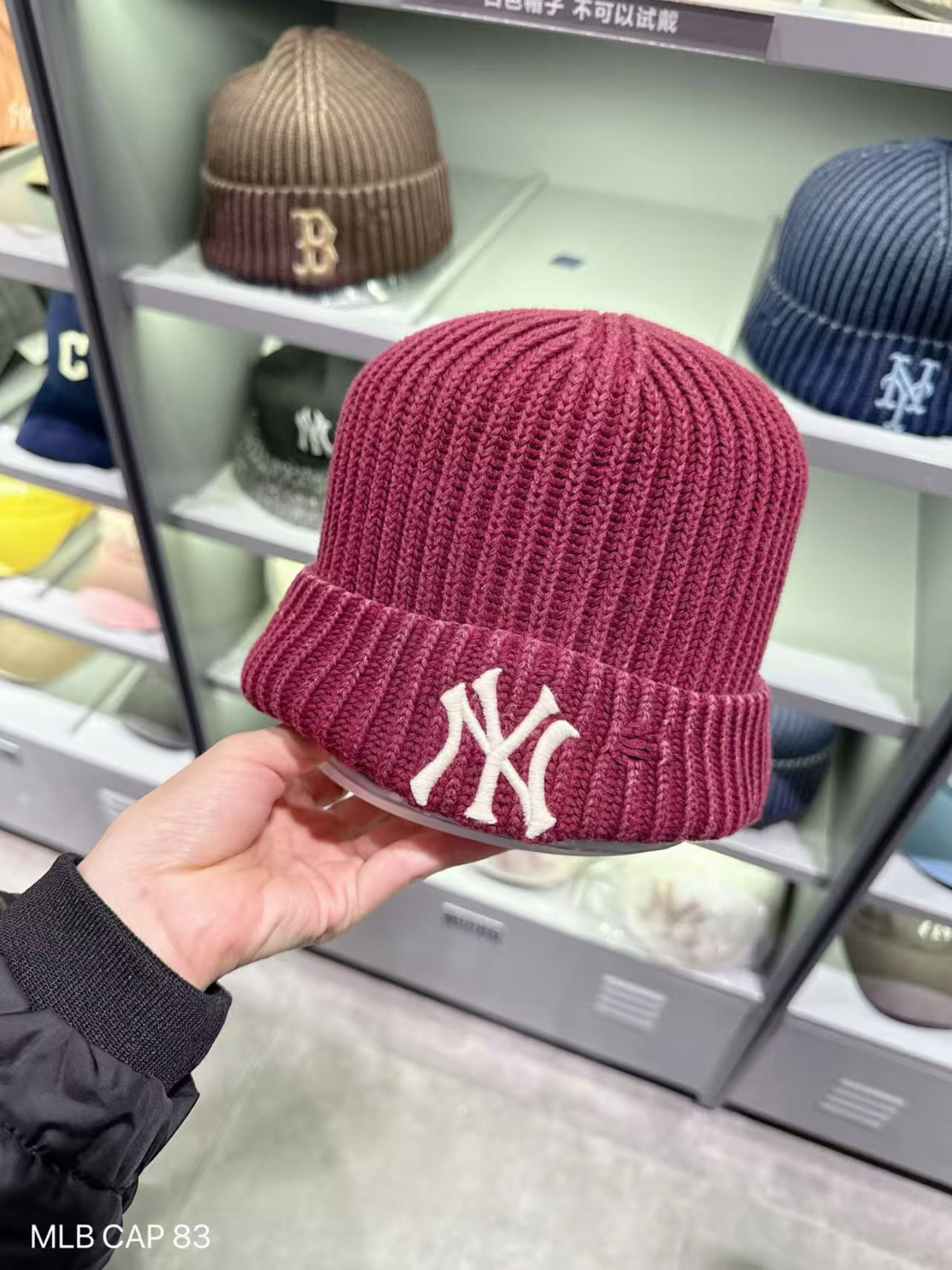 5E7FAC7E-3A37-4BFD-9CA8-A0C87D28A7B5