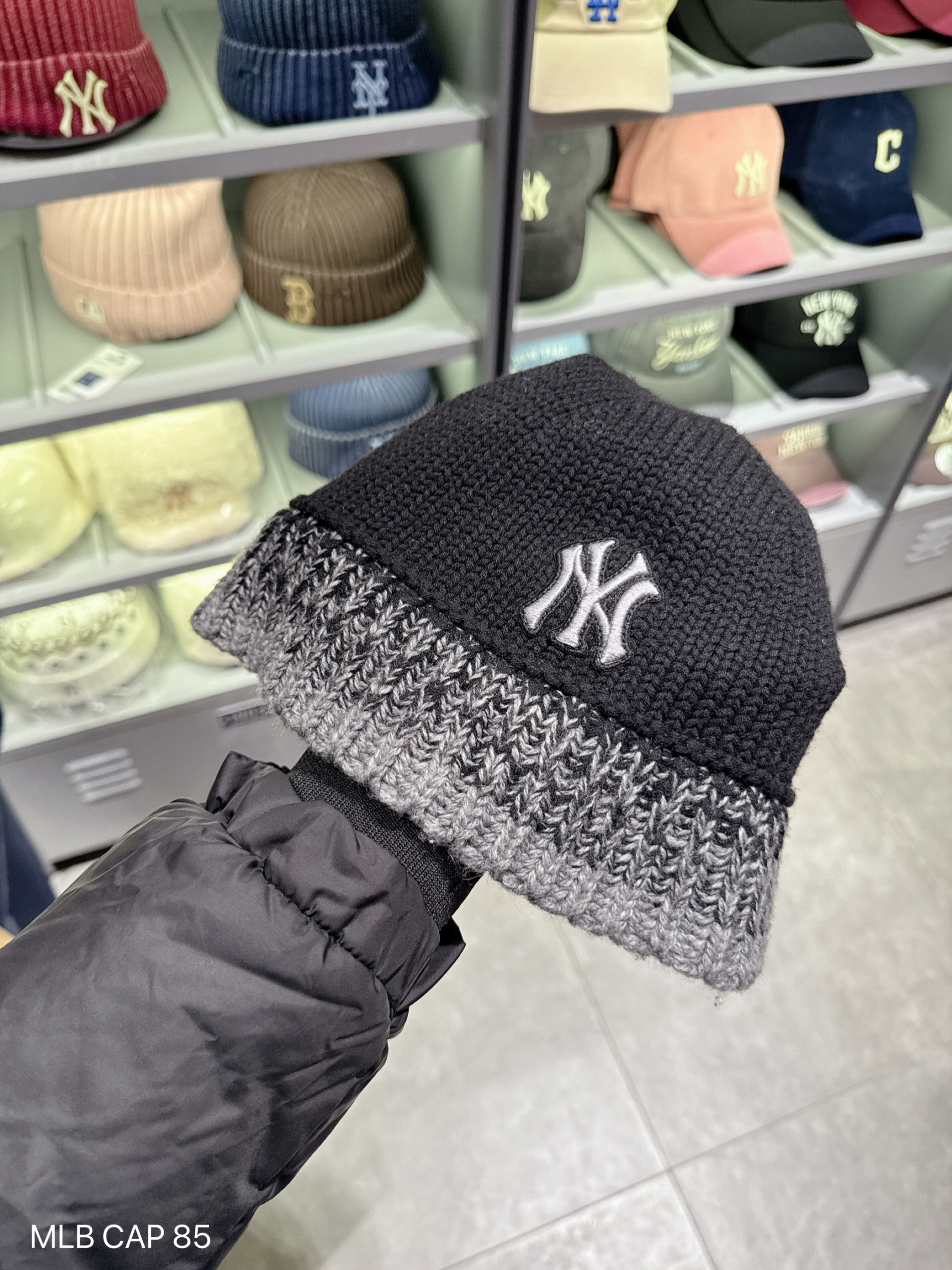 EB8B7597-7535-40A4-8DD6-F2BB1AB3278B