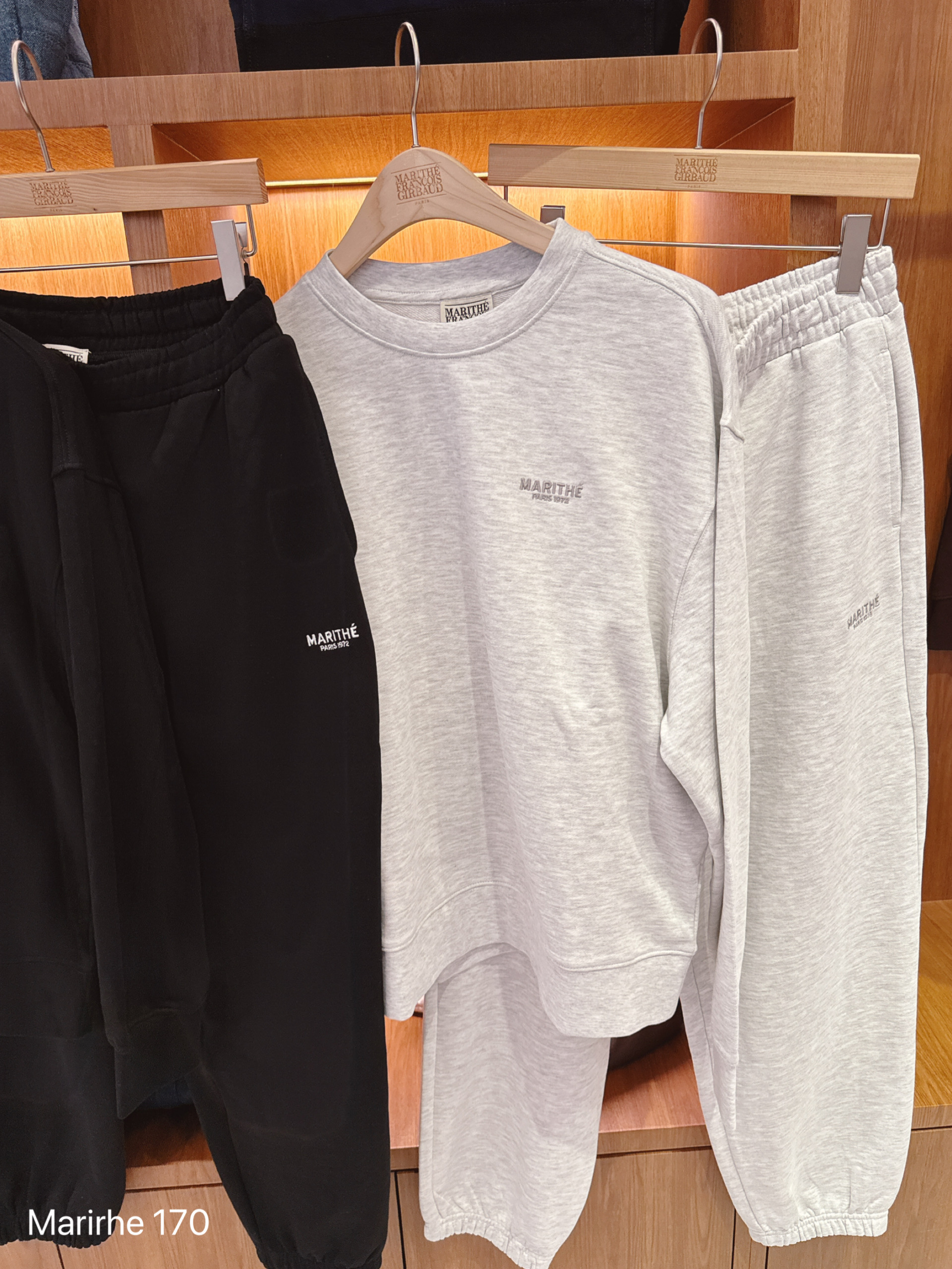 2BD0F37E-16A9-489F-A82B-46D109F3E524