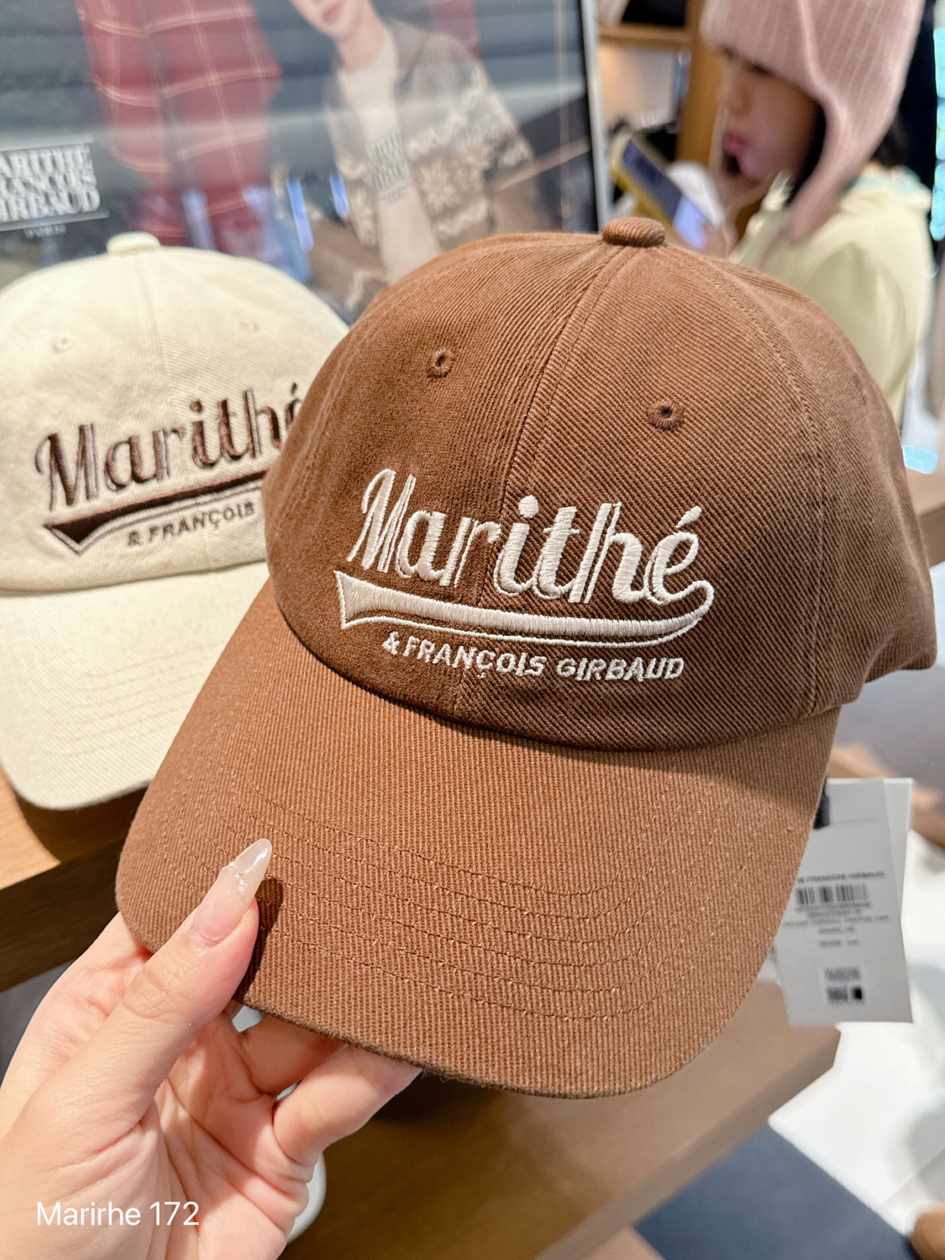 6BFCDD03-1B76-4906-8328-66B5B6880C1F