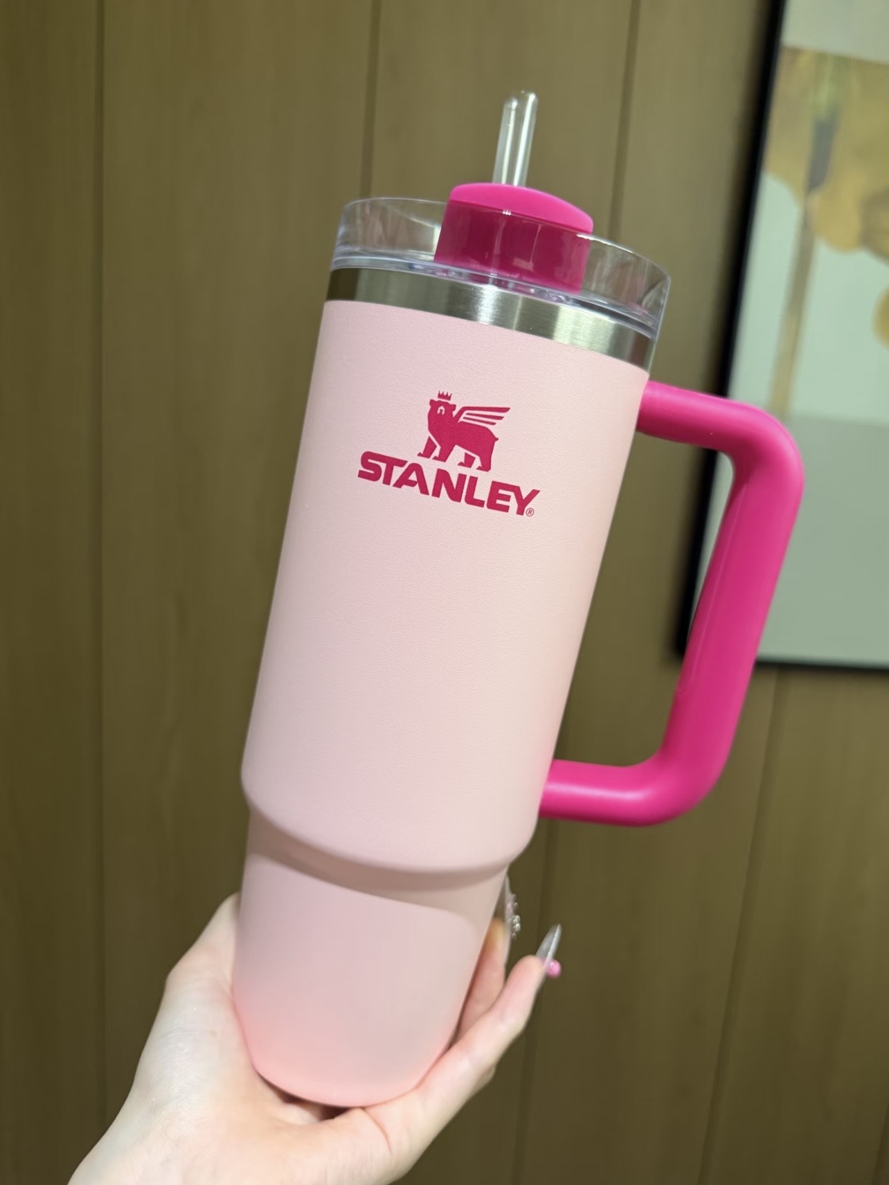 f2c8c6a06e8e4938aec56758ec4065b4