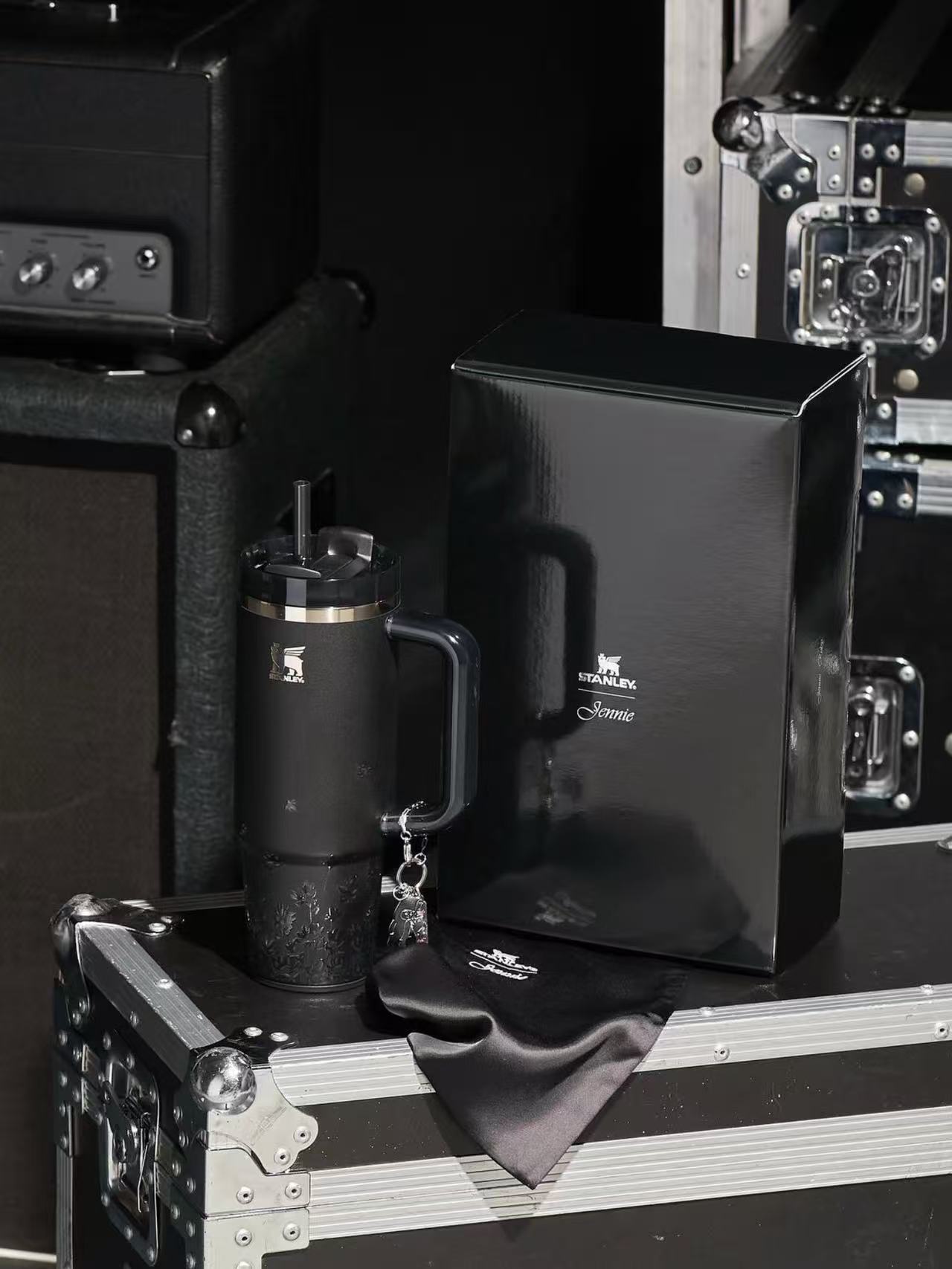 962dd002817b4b0ea33fd18dfe37d981