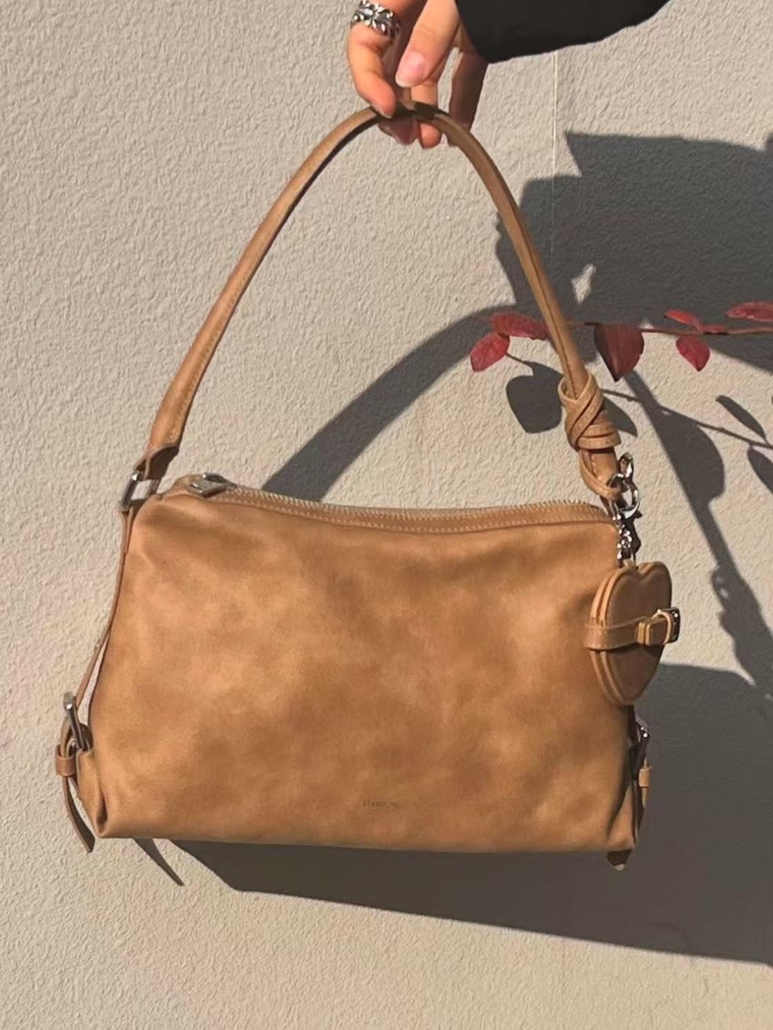 bb9aa063f7a474b1689fce353e4160d7