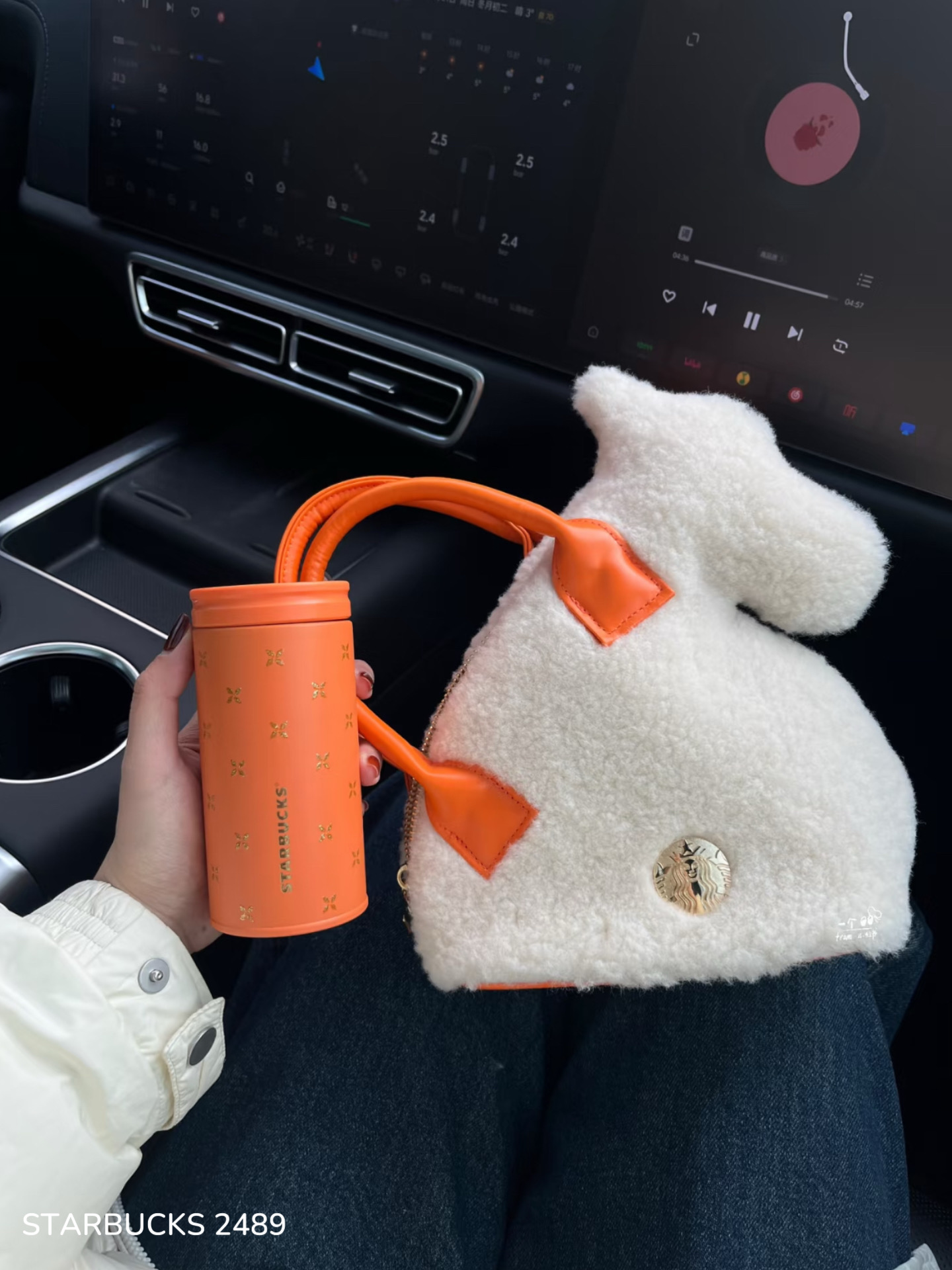 964ba10610034823b3b499882a888a15