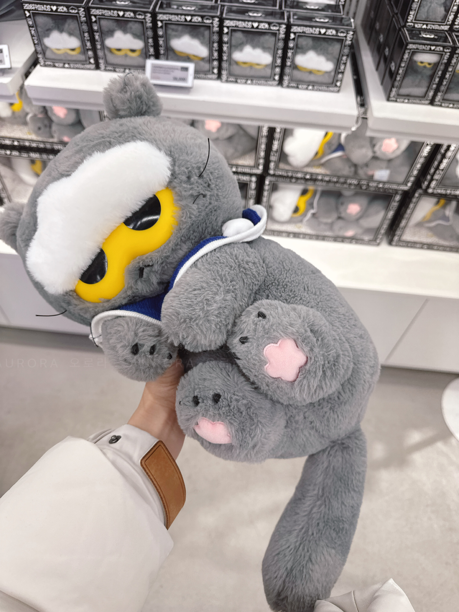 DFCA506D-1803-4C54-808F-0F046512A27B