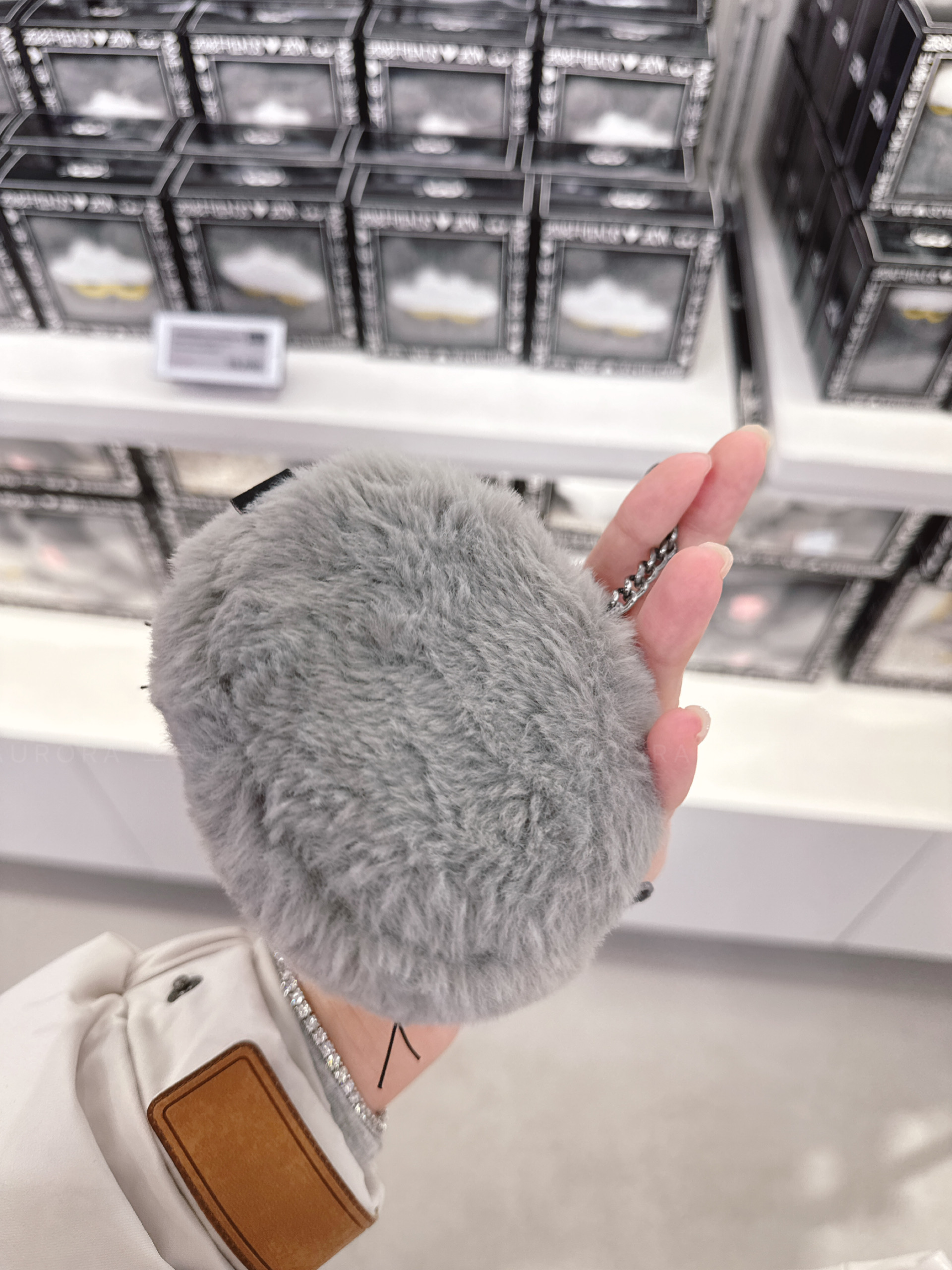 D37D143E-A071-49D0-92BA-1DFACC3F6D79