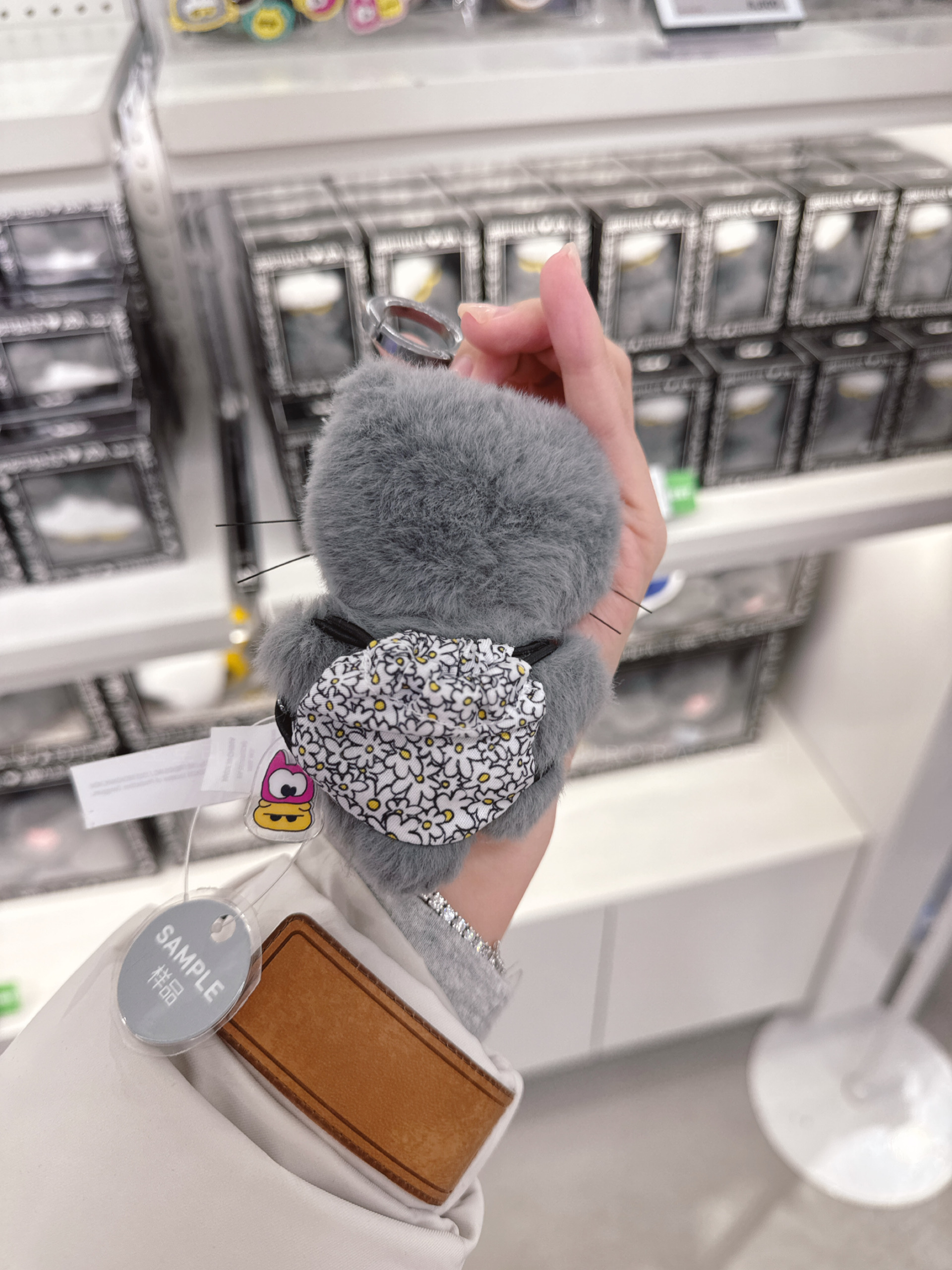 EF6EA1EF-33EA-432C-B7F2-B928C35508F4