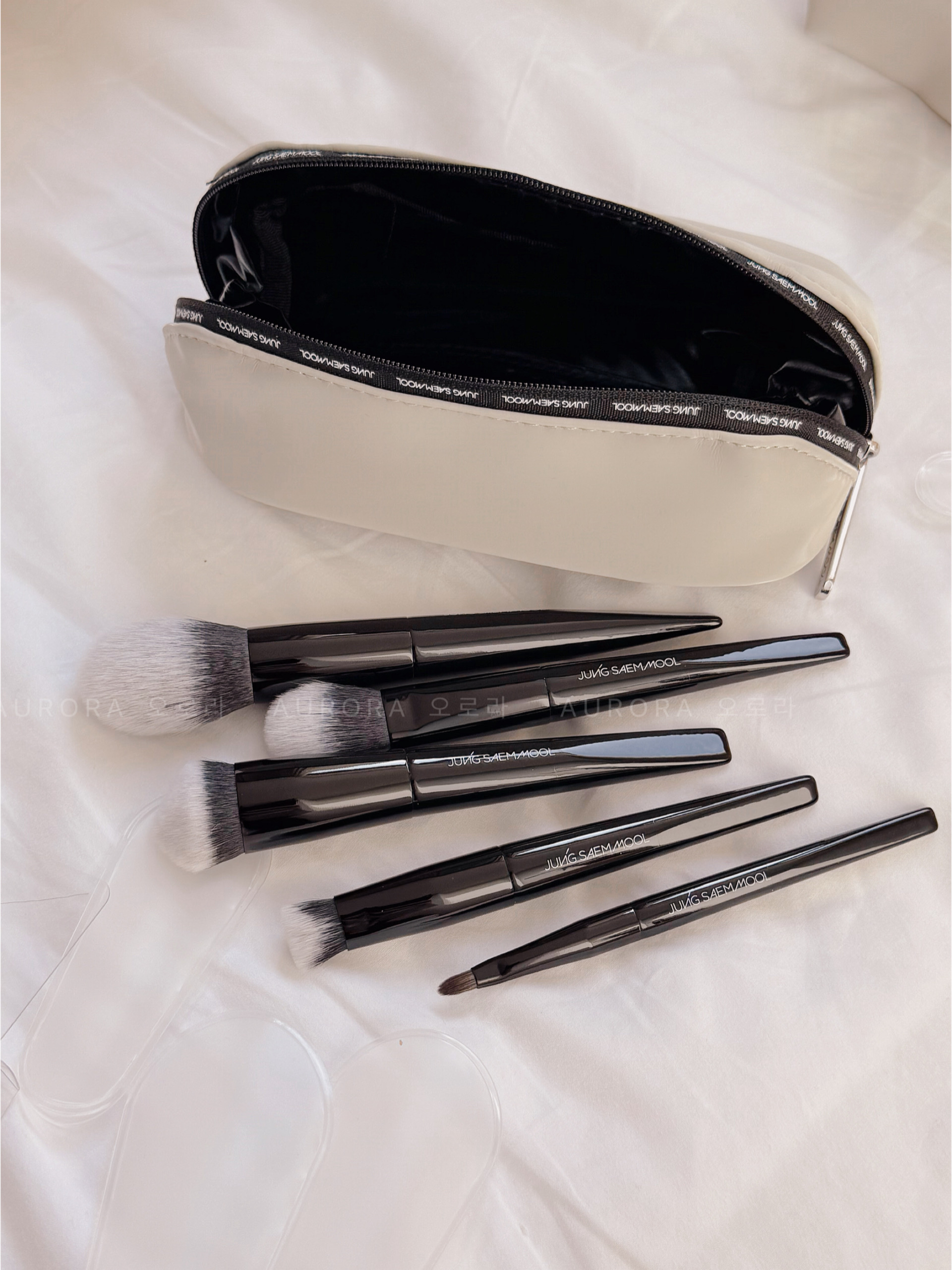 BB7EAF37-FD06-4CC9-AF78-3AB66C4CD4EC