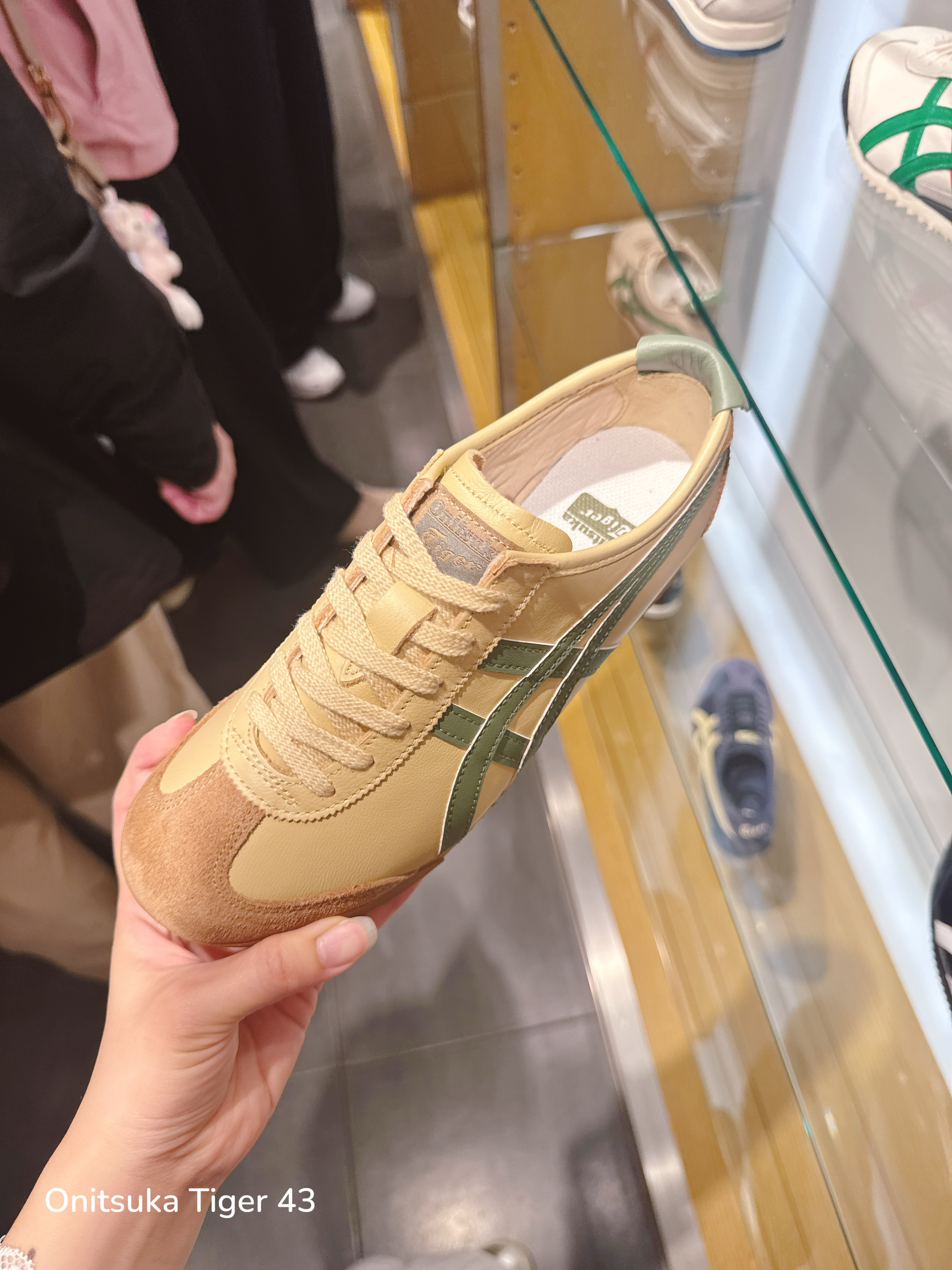 7c27dcc2e42e439c4cd8fe479a936995