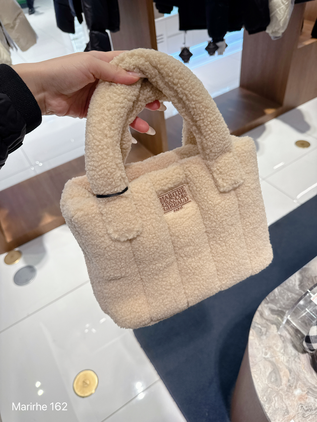 5af17df3b7d910f7ed8765abd0d36ec6