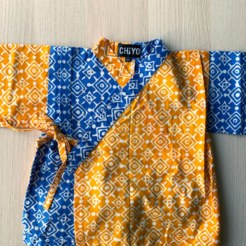 jinbei-yellow-blue-CU.jpg