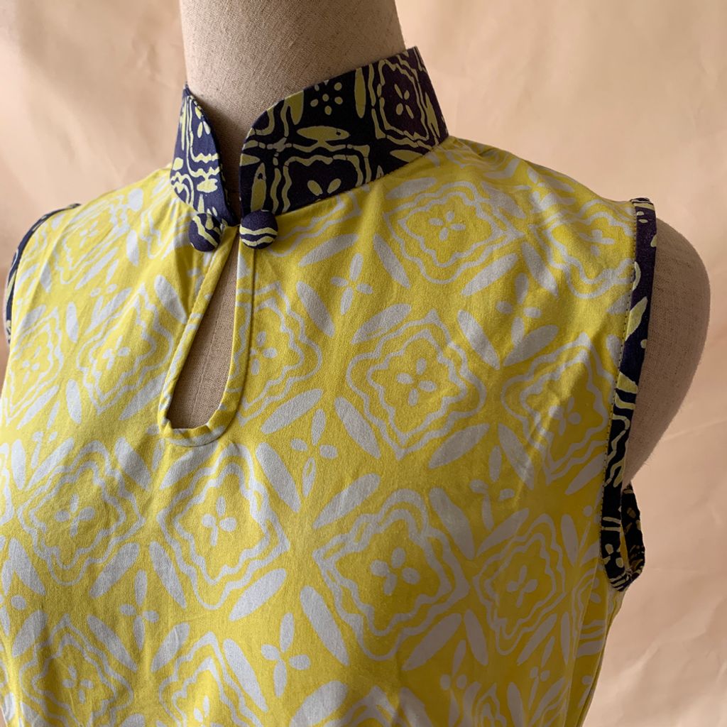 ai-qipao-blu-yellow-cu.jpg