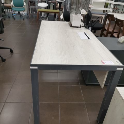 BELLA STANDARD DESK 5FT 1.jpg