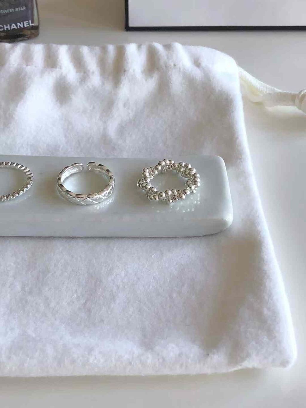 R255  (5)