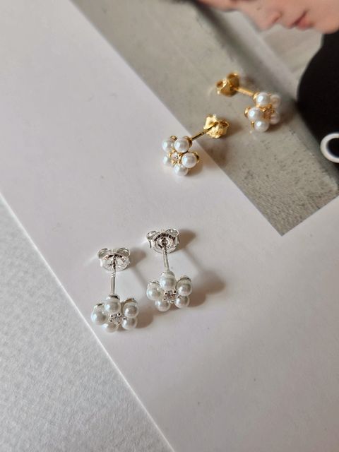 E108 珍珠小花花耳環 (3)