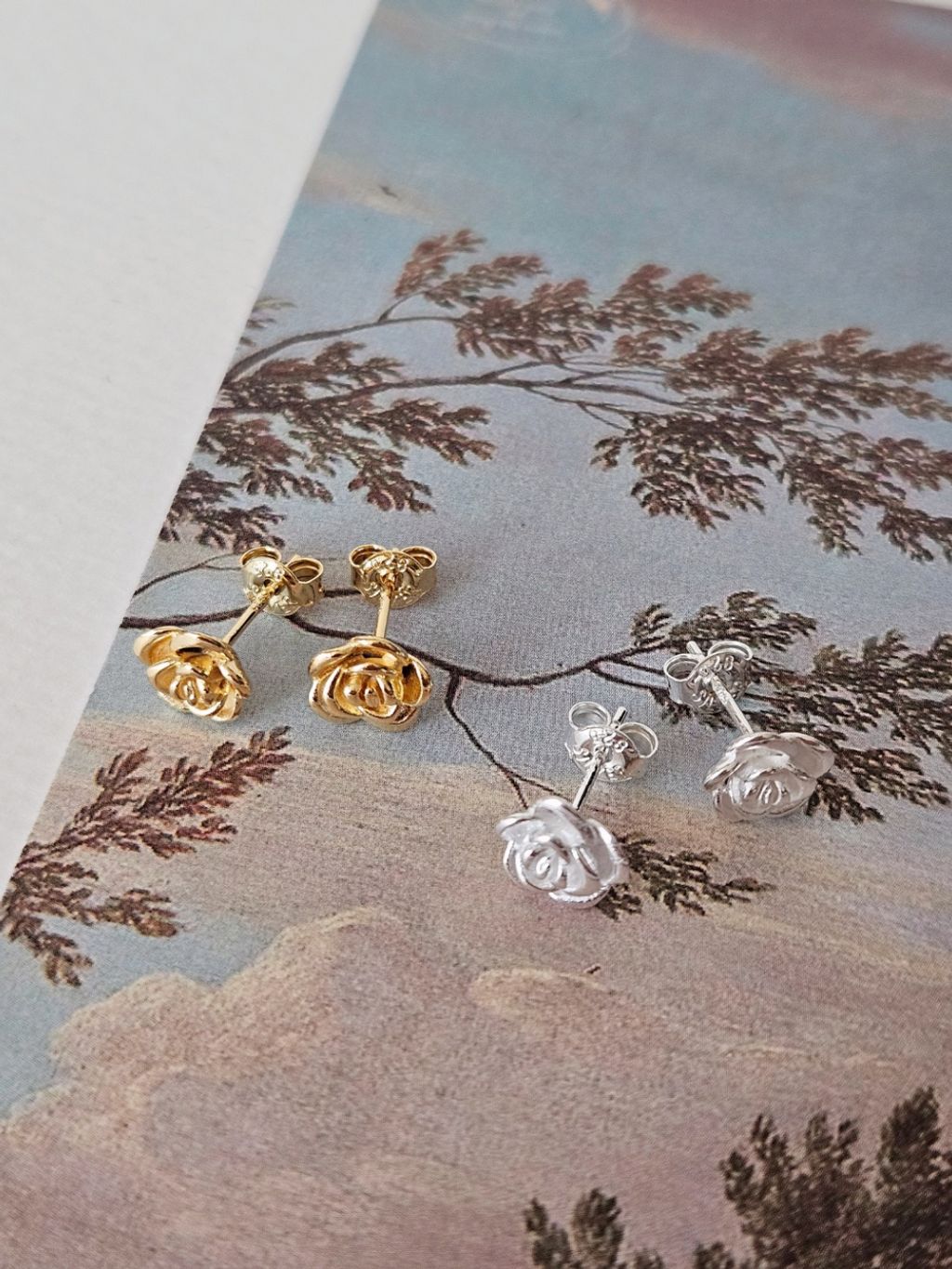 E121 貼耳玫瑰花耳環  (3)