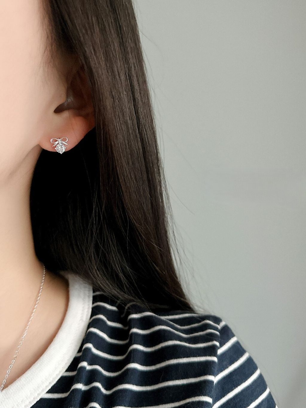 E124 蝴蝶結帶鑽耳環 (3)