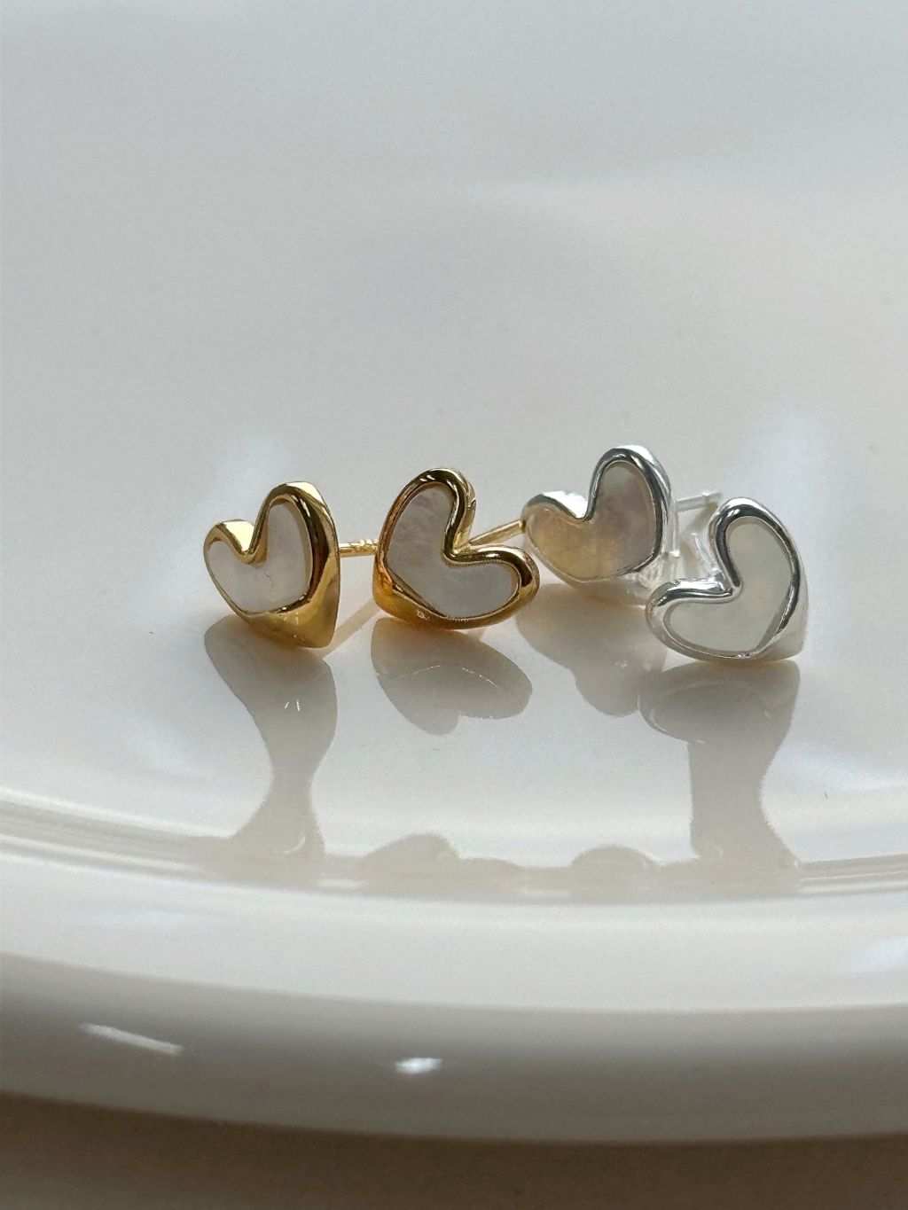 E126 貝殼愛心耳環 (1)