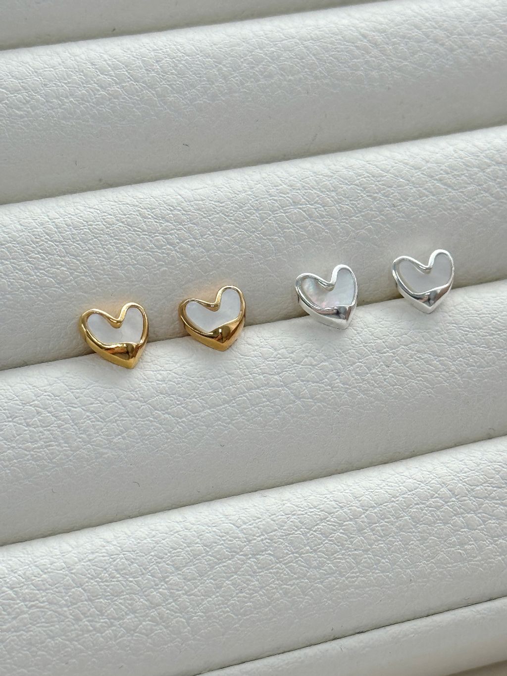 E126 貝殼愛心耳環 (2)