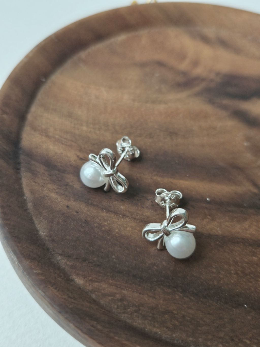 E130 蝴蝶結珍珠耳環 (3)