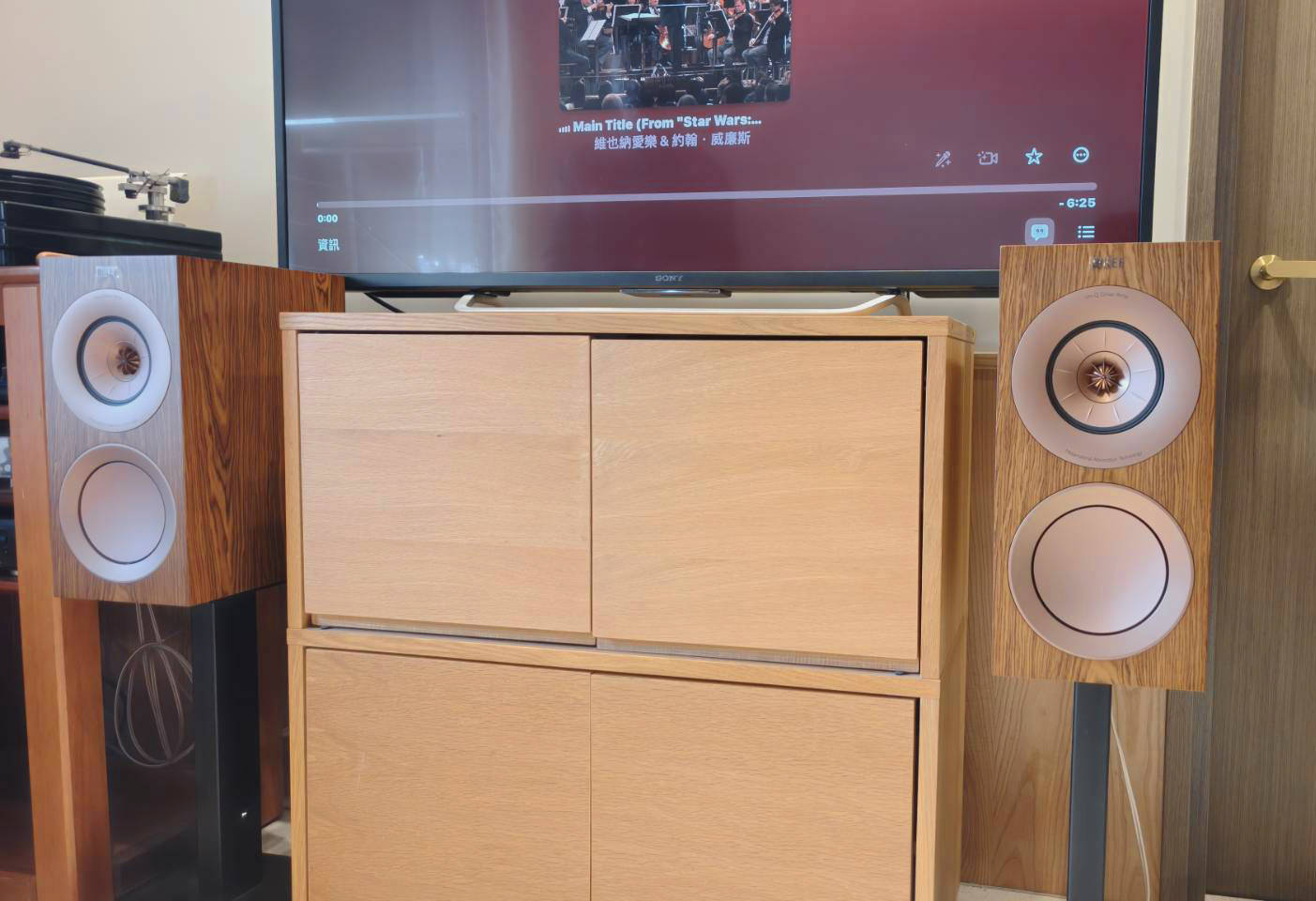 三重簡先生 KEF R3 Meta 核桃木