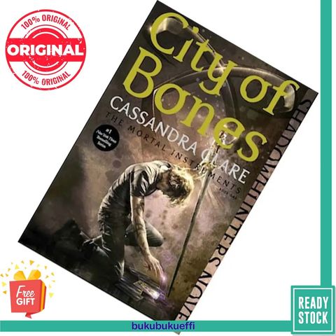 City of Bones (The Mortal Instruments #1) by Cassandra Clare  9781481455923
