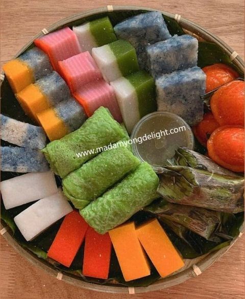 Surprise Me Platter (35 pcs) 3.jpeg