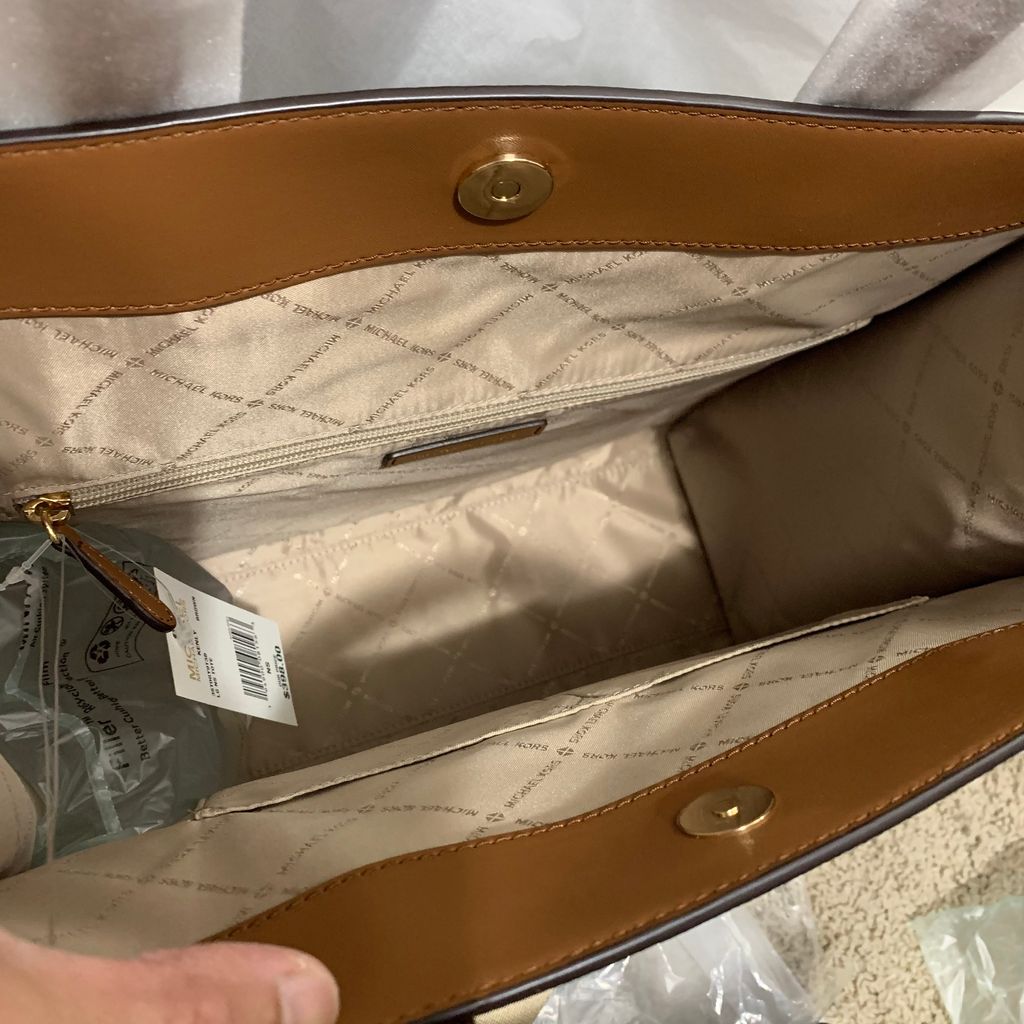 Michael Kors Kenly Large Tote – Lady Anne's Outlet