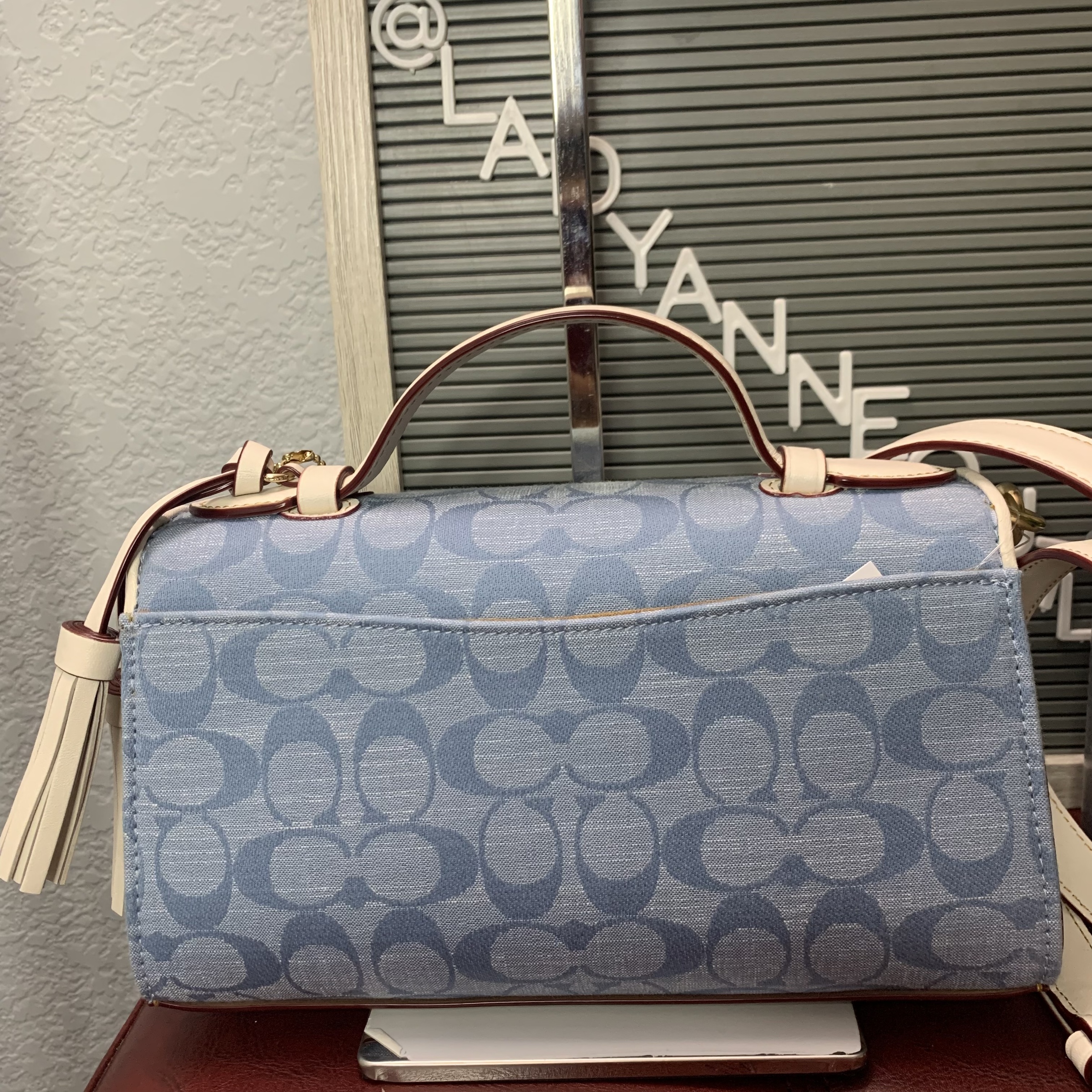 Coach Kleo Carryall In Signature shops Chambray