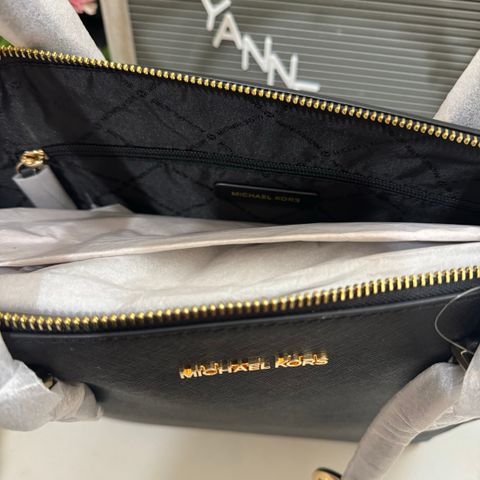 70774097.jpeg?width=480