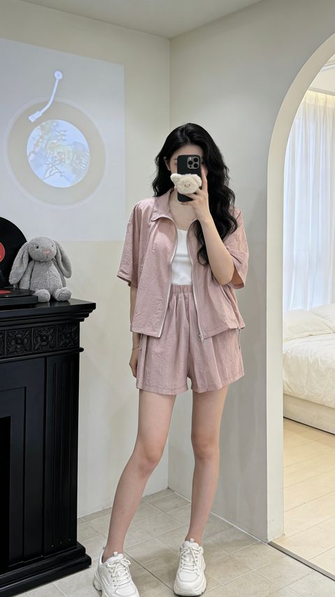 ADB4D18E-20D0-4E44-B004-AB0267442EC5