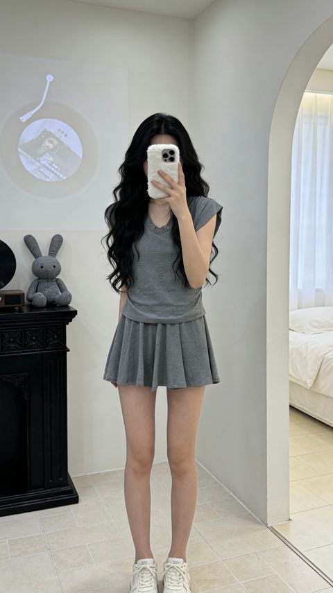 EACF273B-80B8-43AC-BBA6-A3CD39711943