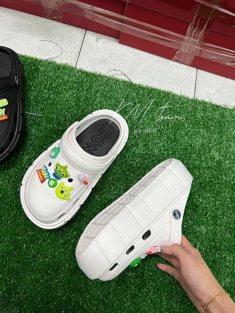 E8045499-36BD-48CB-9AFE-BFA5A40F435A