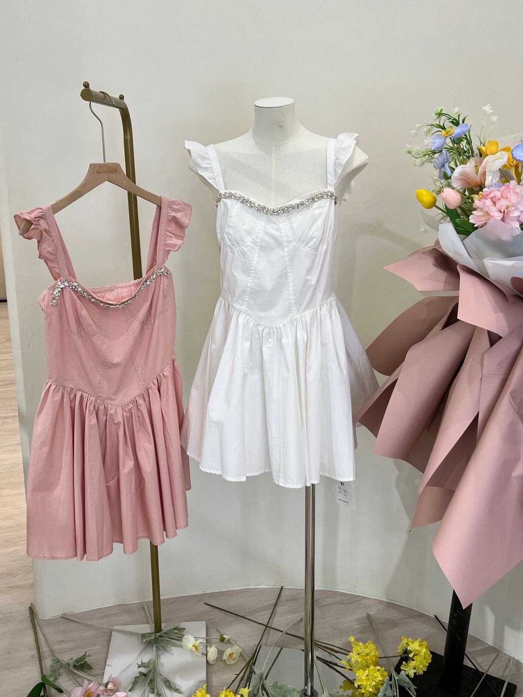 D85E099A-0C6B-4463-98D8-1F6AEA3CB73F