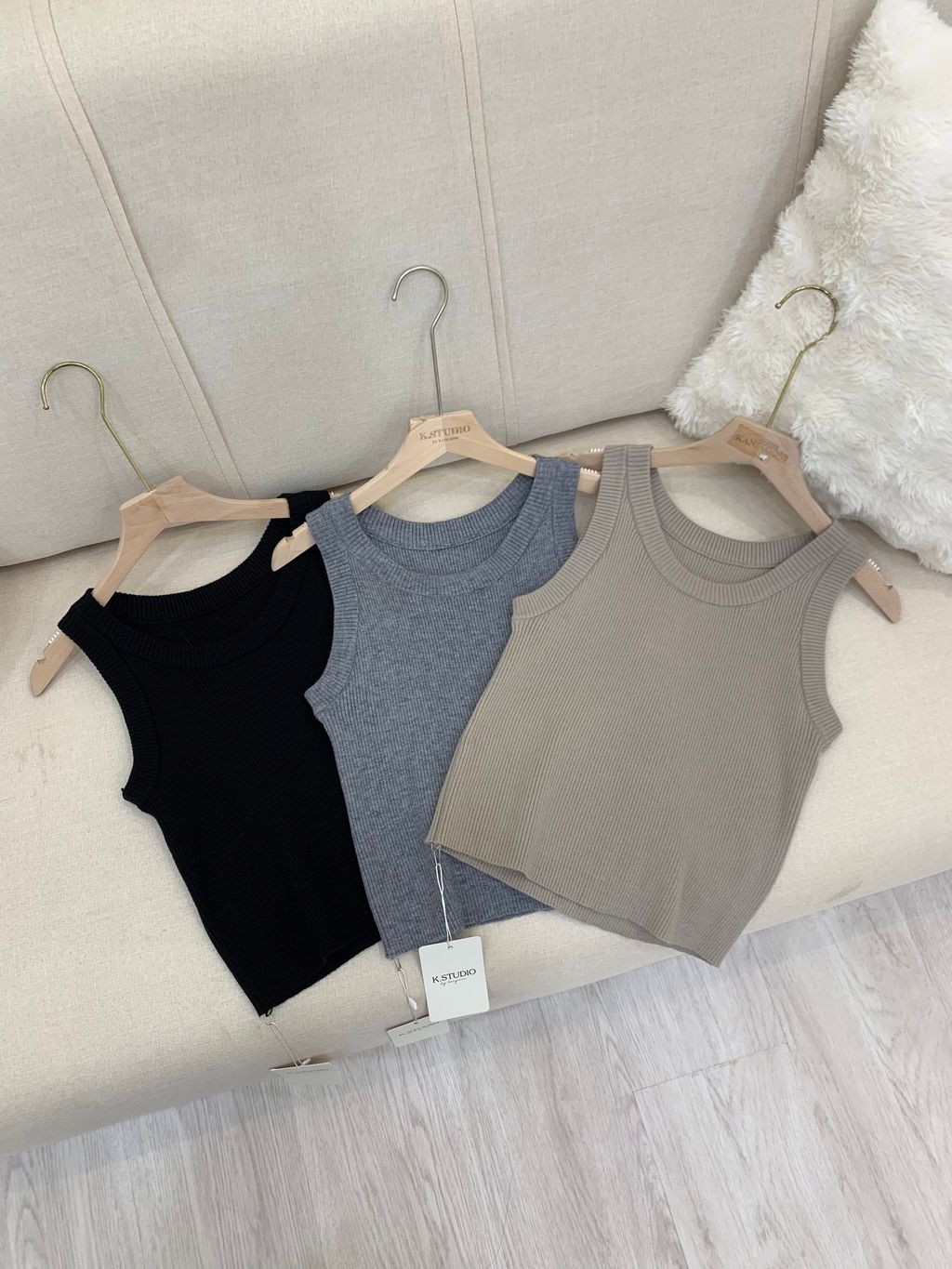 EF2C34E0-0836-495D-9F7D-9249387A9B6A