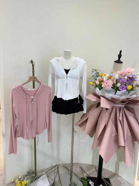 E1A5EC29-D8B0-419B-B6BE-45F763878353