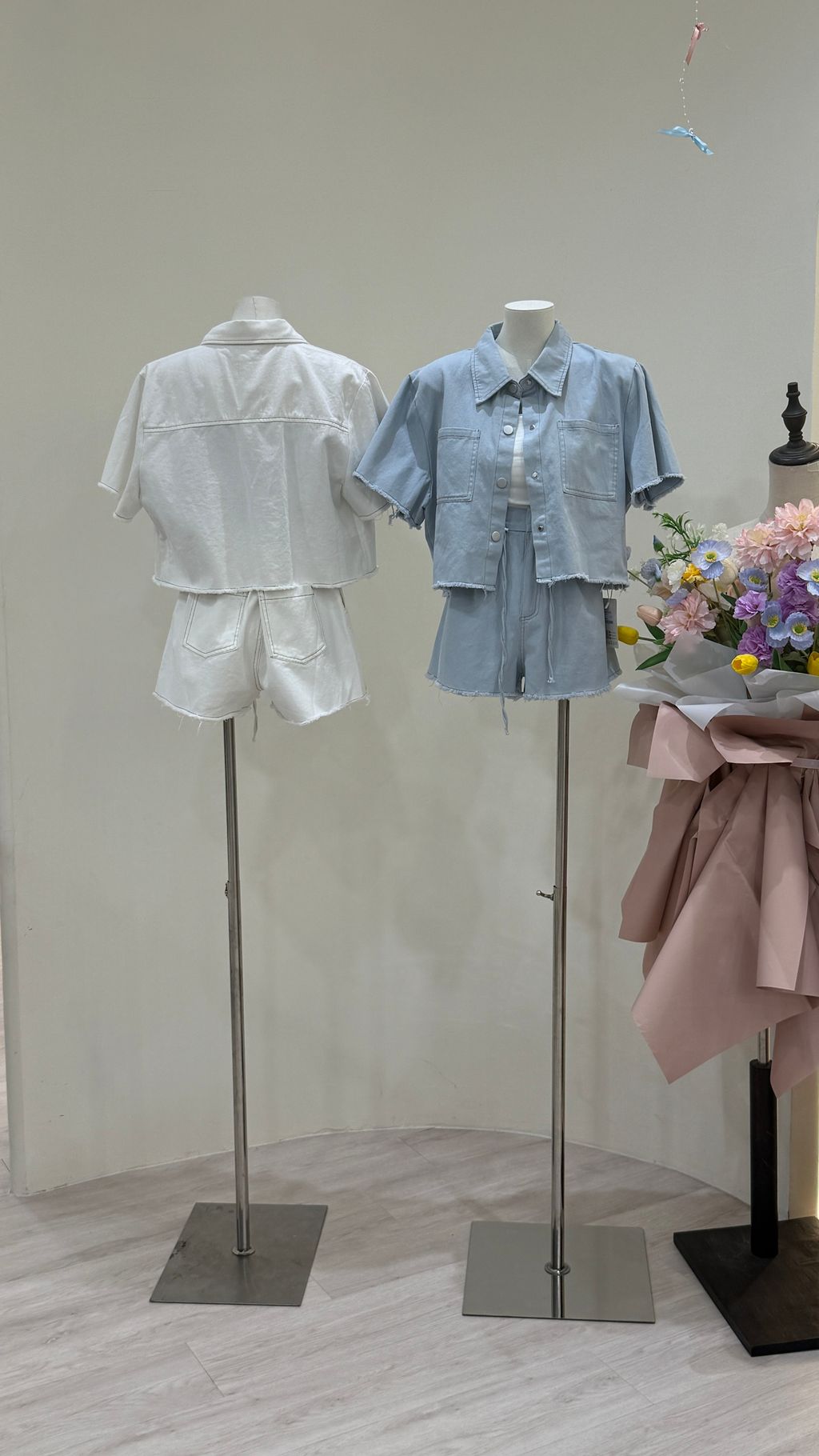 8560BF5B-BB99-47E3-AFB0-FAFE78018C7C