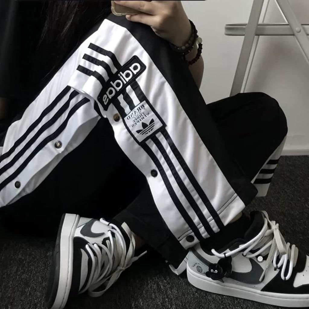 Adidas 側邊排扣運動長褲 ＃黑色-7