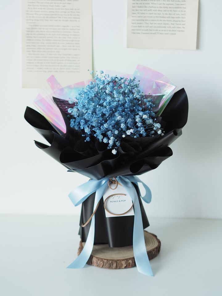 [new]  Cute blue color baby breath with black wrapping - RM89